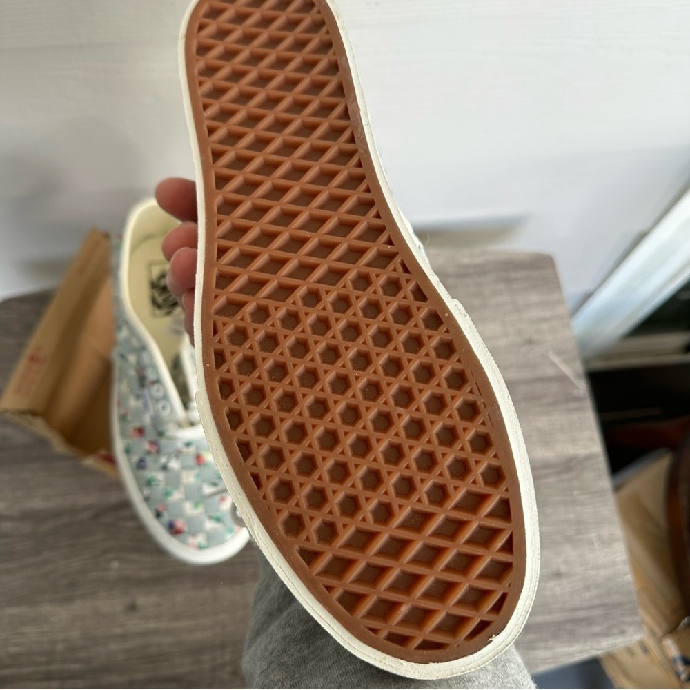 Vans 9.5 Platform Authentic Stac (Woven) Floral/Multi Distressed Look Flowers - Picture 8 of 10